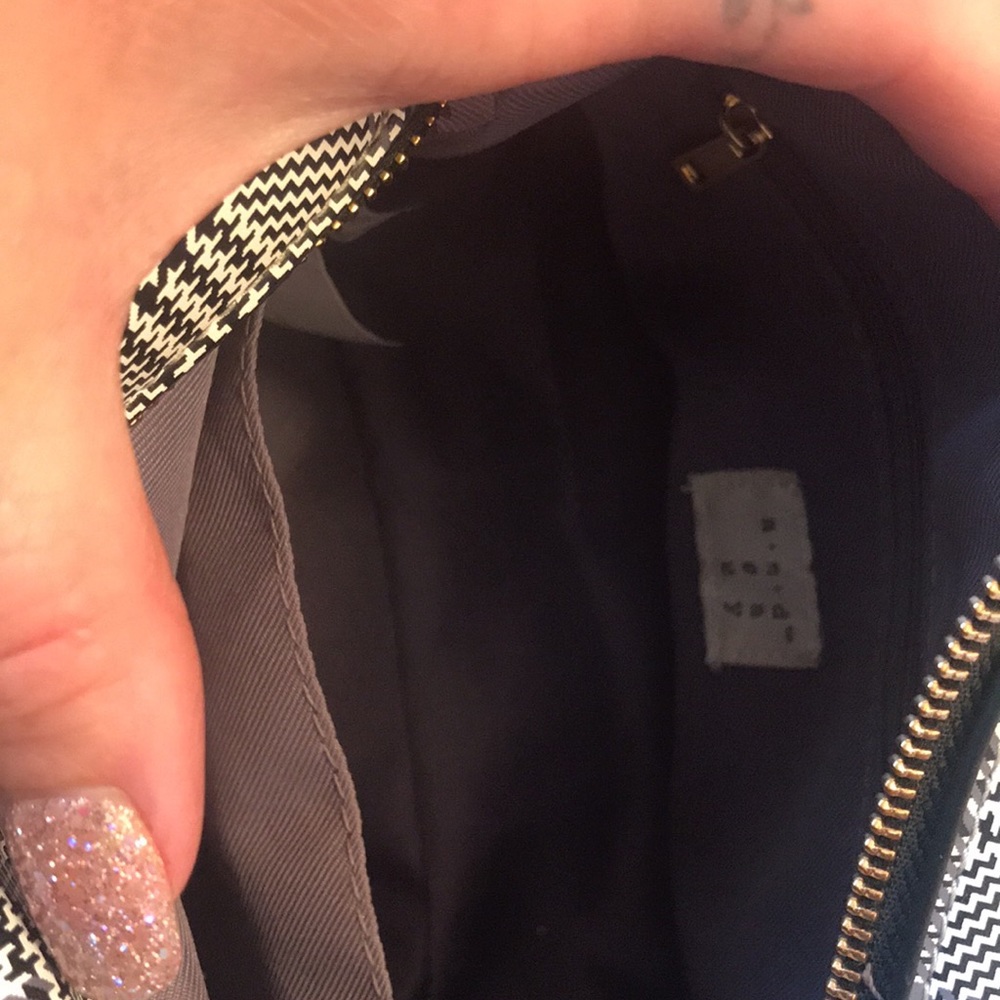 A New Day Purse - Picture 2 of 3